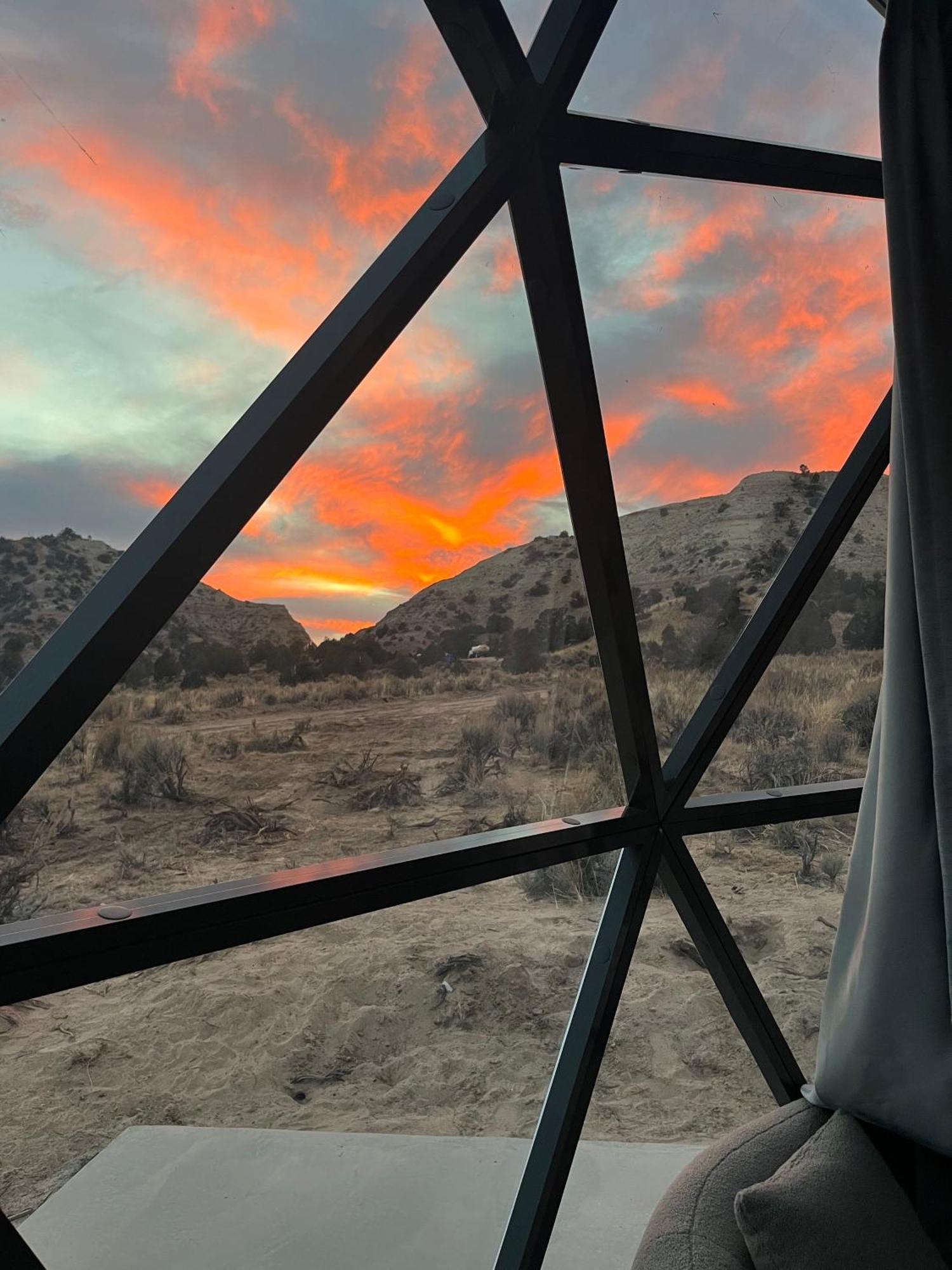 Clear Sky Resorts - Bryce Canyon - Unique Stargazing Domes كانونفيل المظهر الخارجي الصورة
