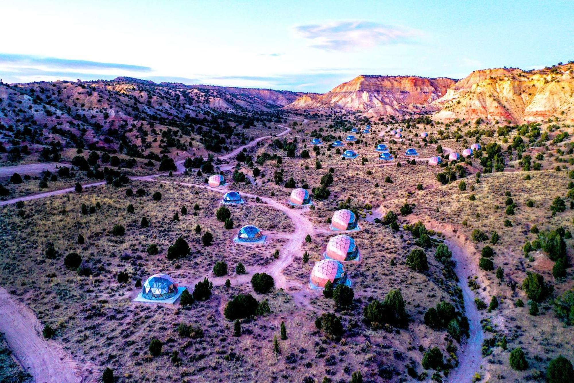 Clear Sky Resorts - Bryce Canyon - Unique Stargazing Domes كانونفيل المظهر الخارجي الصورة